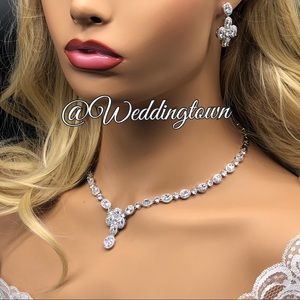 Luxury Swarovski earrings necklace set